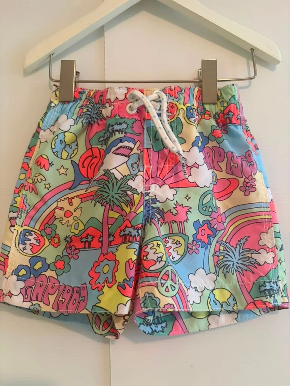 GAP Boys’ Colorful Retro Print Swim Trunks – size 12-18 months